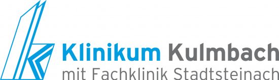 Logo for Klinikum Kulmbach mit Fachklinik Stadtsteinach featuring a blue geometric emblem and blue/gray text element.